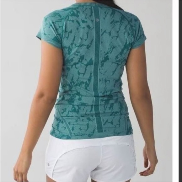 Lululemon Swiftly Tech Short Sleeve Crew Size 6
Heathered Forage Teal - Picture 2 of 8